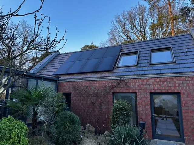 Klinkerhaus mit Photovoltaikanlage und Wintergarten